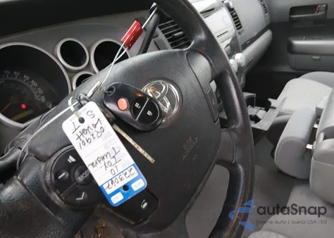 2010 Toyota Tundra Grade 5.7L V8 z USA, uszkodzony, nr VIN 5TFRY5F19AX082901